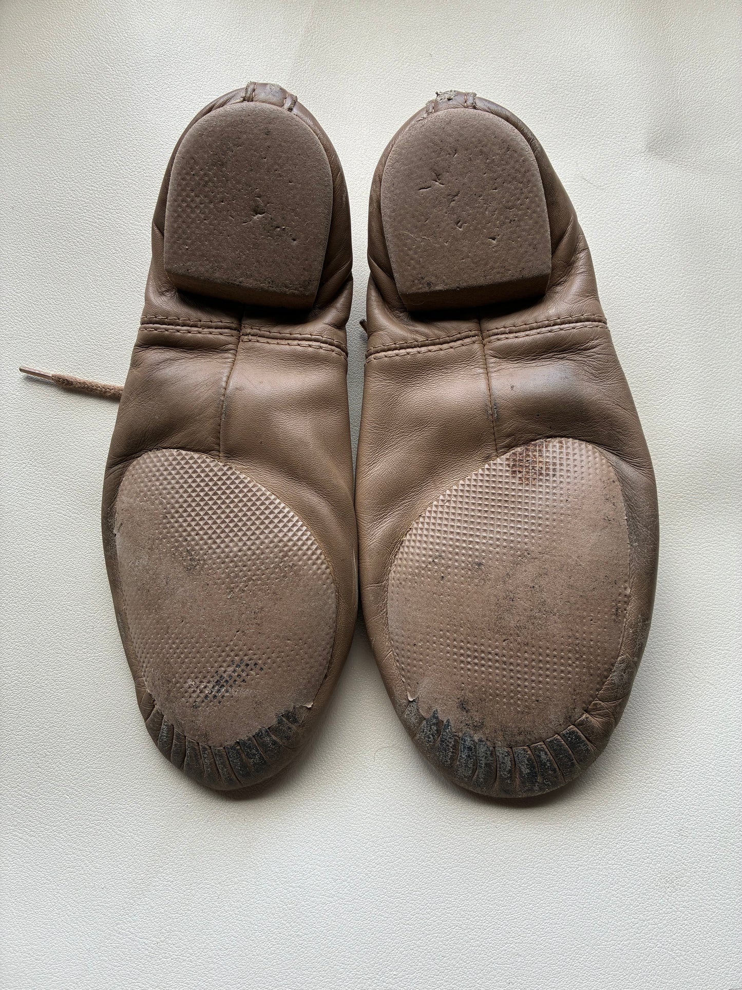 Tan Tie Up Jazz Shoes - Size 4