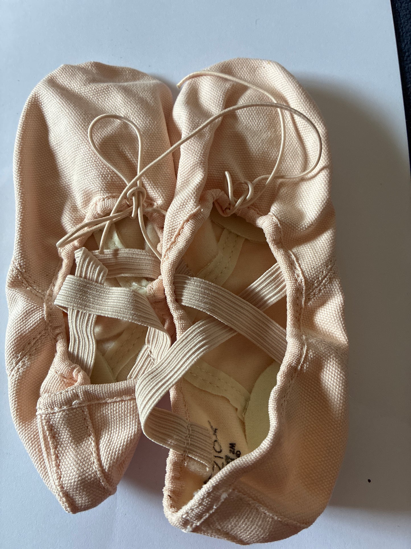 Capezio Juliet 2 canvas split sole pink ballet shoes - child 13.5 m