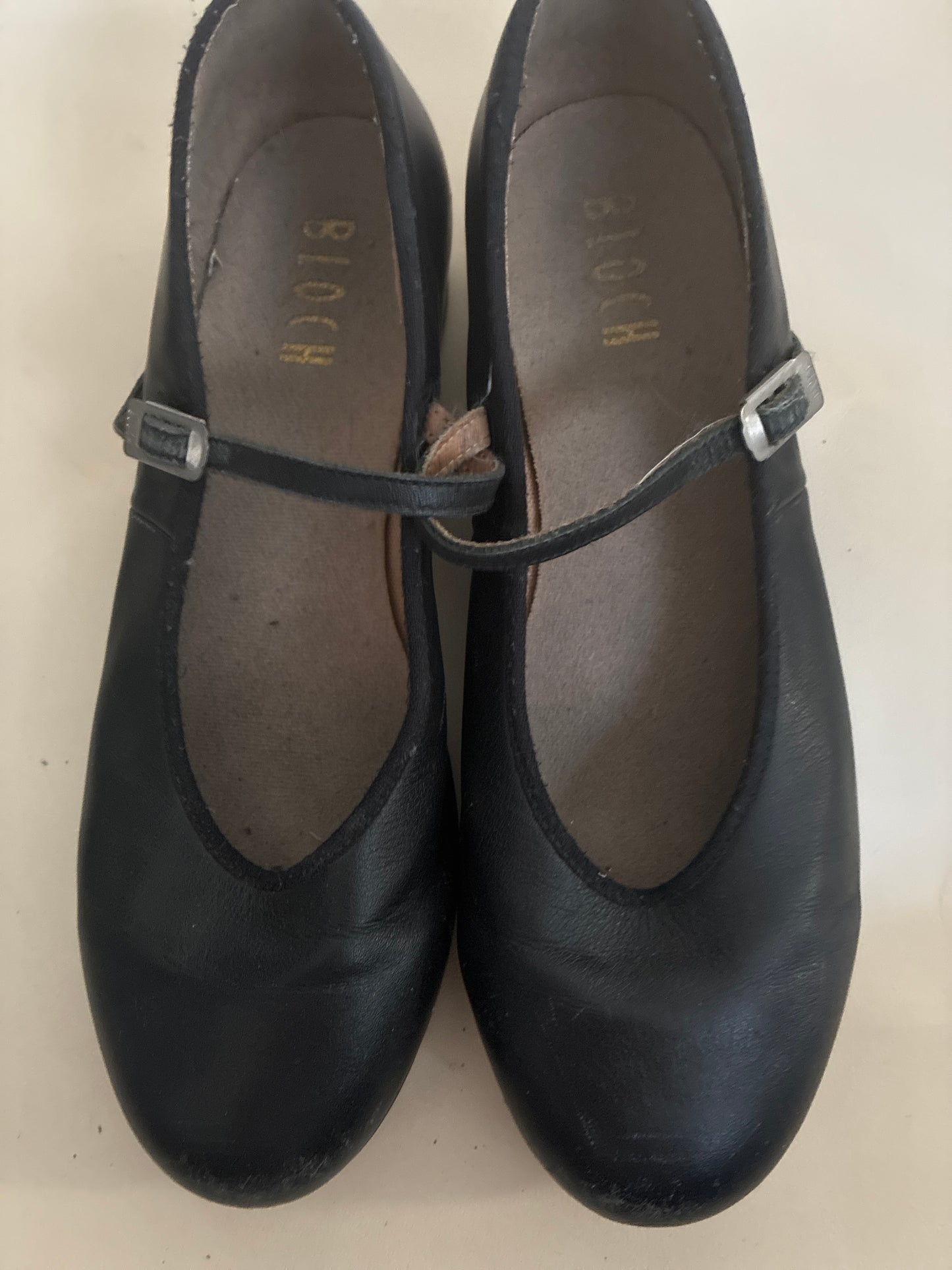 Bloch Tap on Black shoes - Adult 8