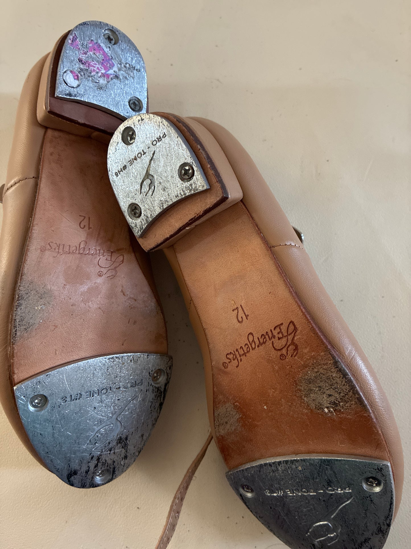 Energetiks Debut Tan Tap shoes - Child size 12