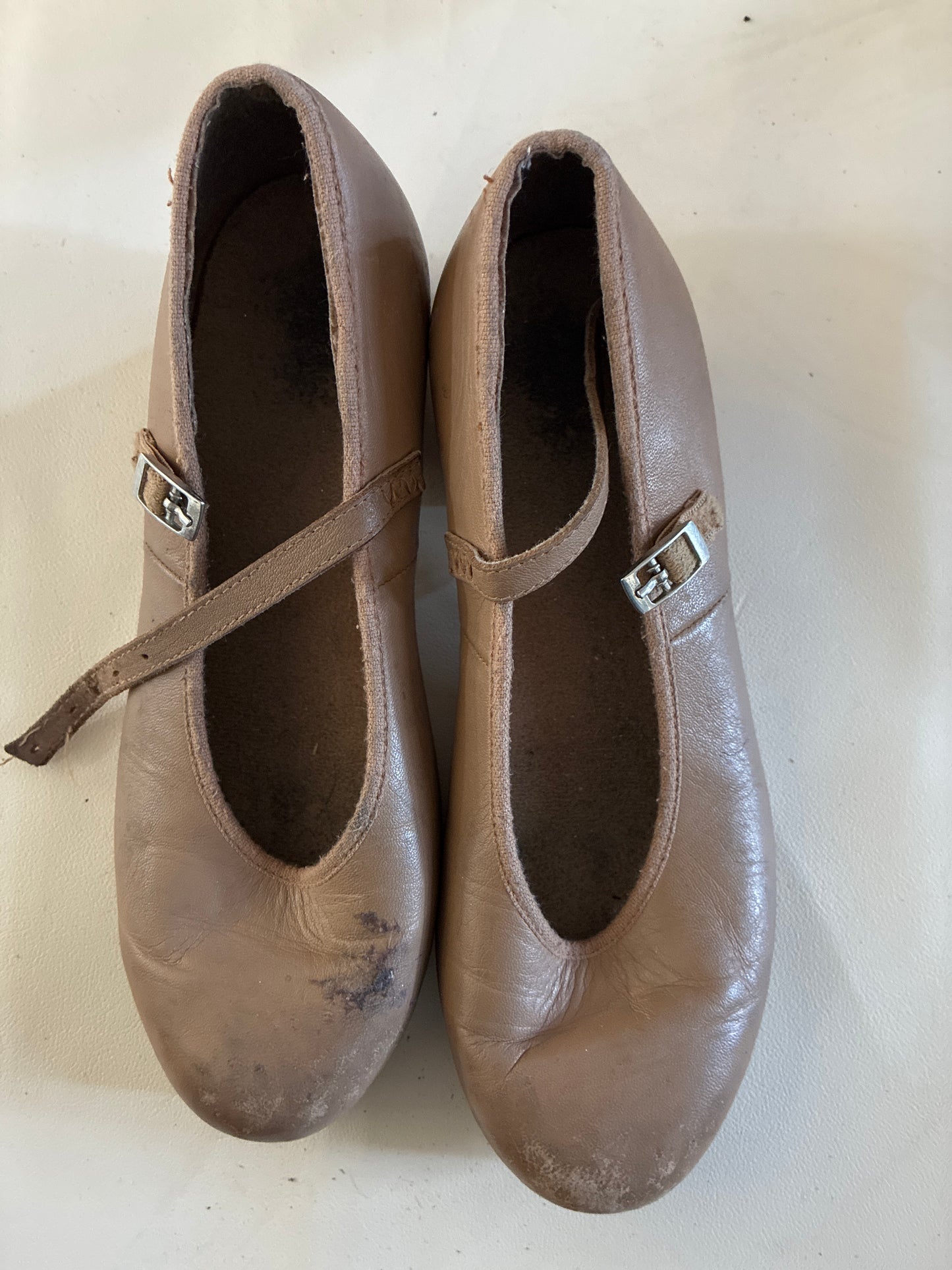 Bloch Tap on Tan shoes - Size 5.5