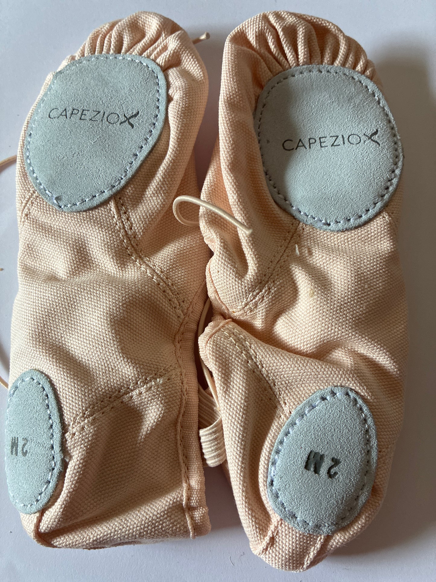 Capezio Juliet 2 canvas split sole pink ballet shoes - child 2 M
