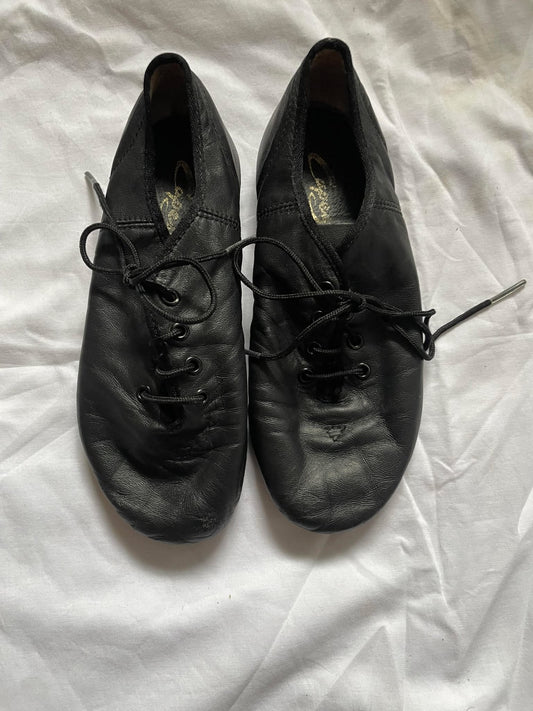 Capezio E-Series Jazz Oxford split sole Jazz shoes