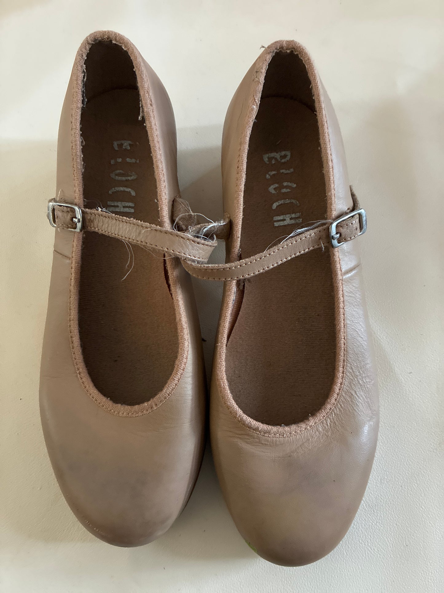 Bloch Tap on Tan shoes - Child size 4.5