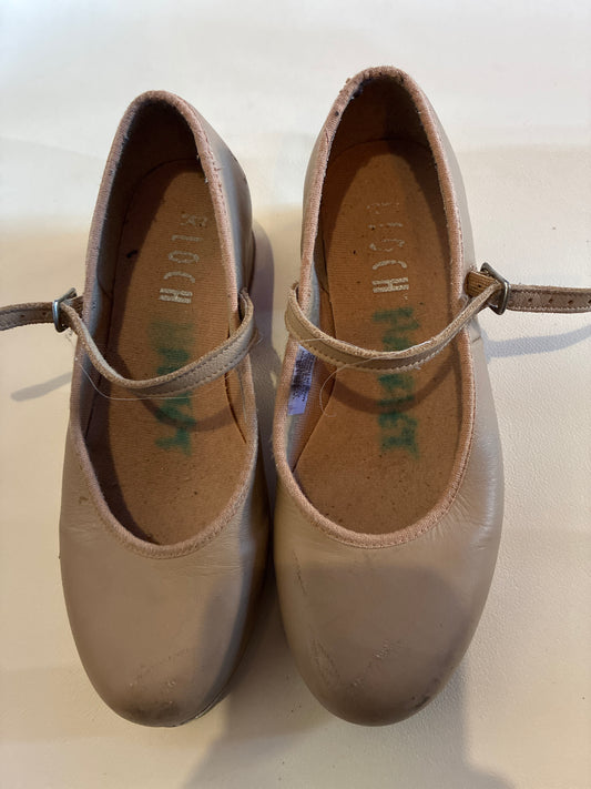 Bloch Tap on Tan shoes - Child size 4
