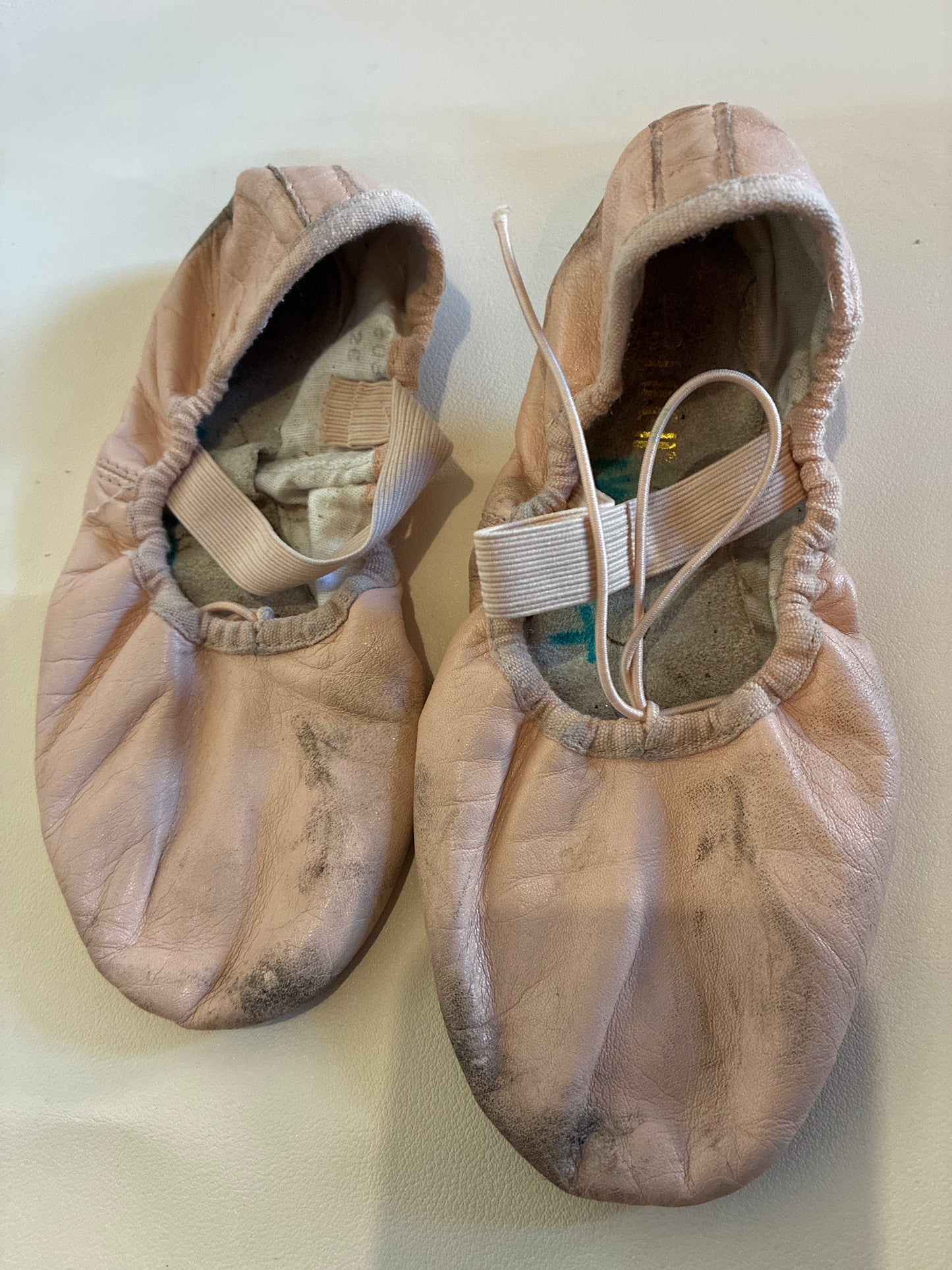 Bloch Dansoft Split Sole Leather ballet shoe - Size Child 2C