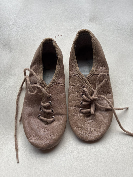 Jazzies Split Sole Tan Jazz Shoes Child Size 11