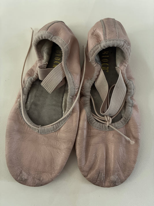 Bloch Dansoft Split Sole Leather ballet shoe - Size Child 12 C