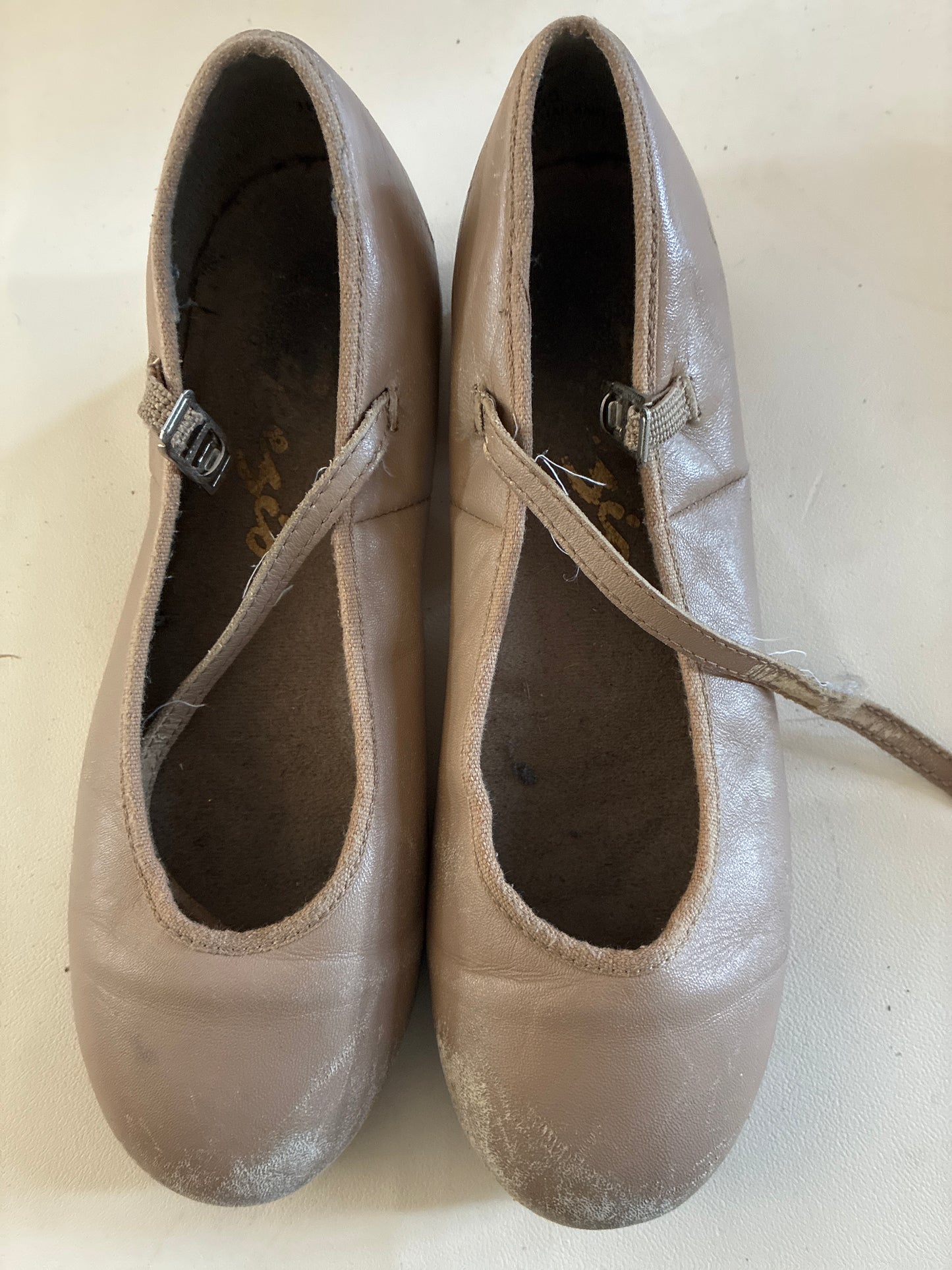 Capezio Tan buckle tap shoes - Size 5.5