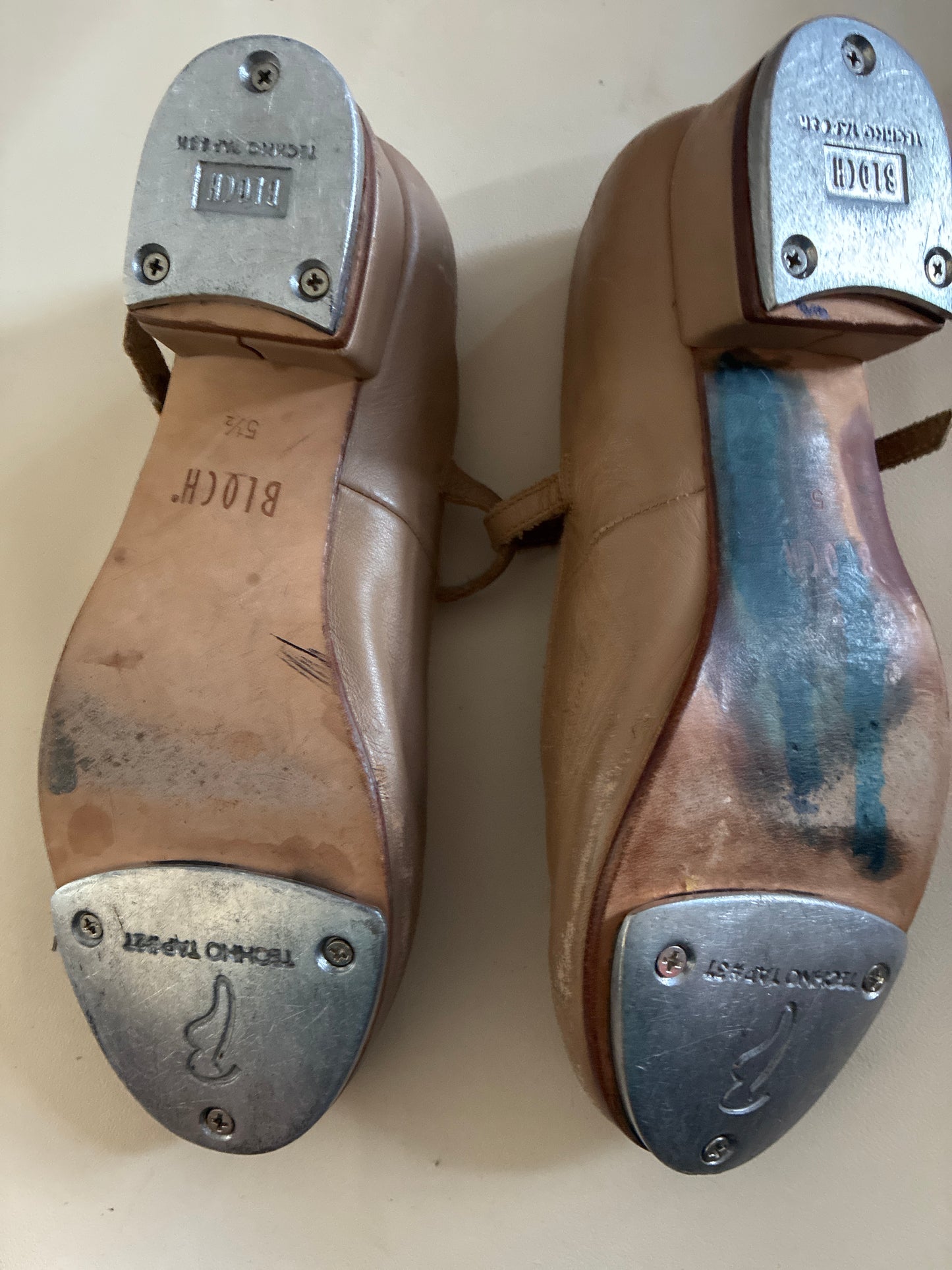 Bloch Tap on Tan shoes - Size 5.5
