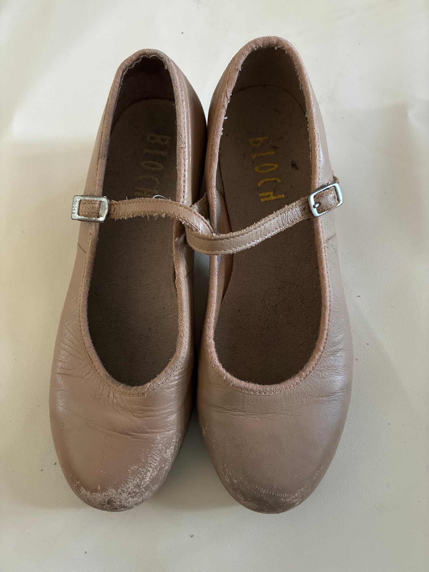 Bloch Tap on Tan shoes - Size 5.5