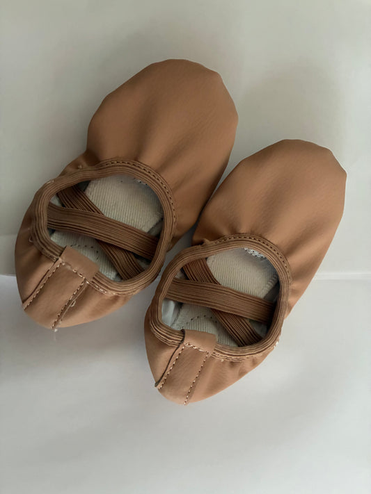 Split sole Dark pink ballet shoe - child size 23 (size 7)