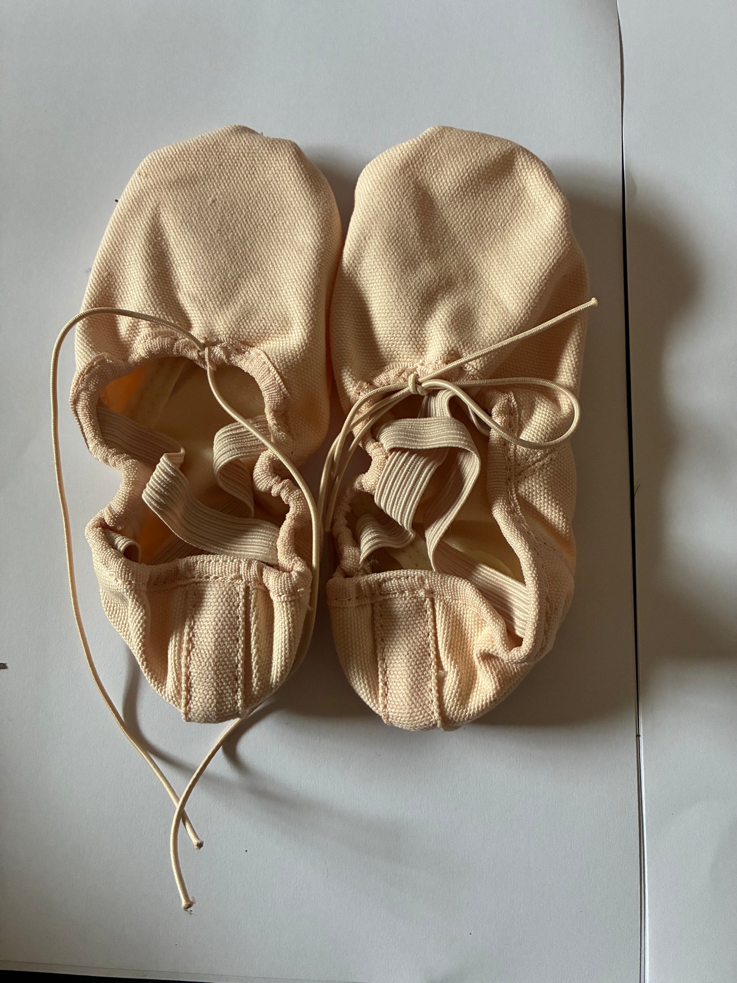 Capezio Juliet 2 canvas split sole pink ballet shoes - child 12.5 m