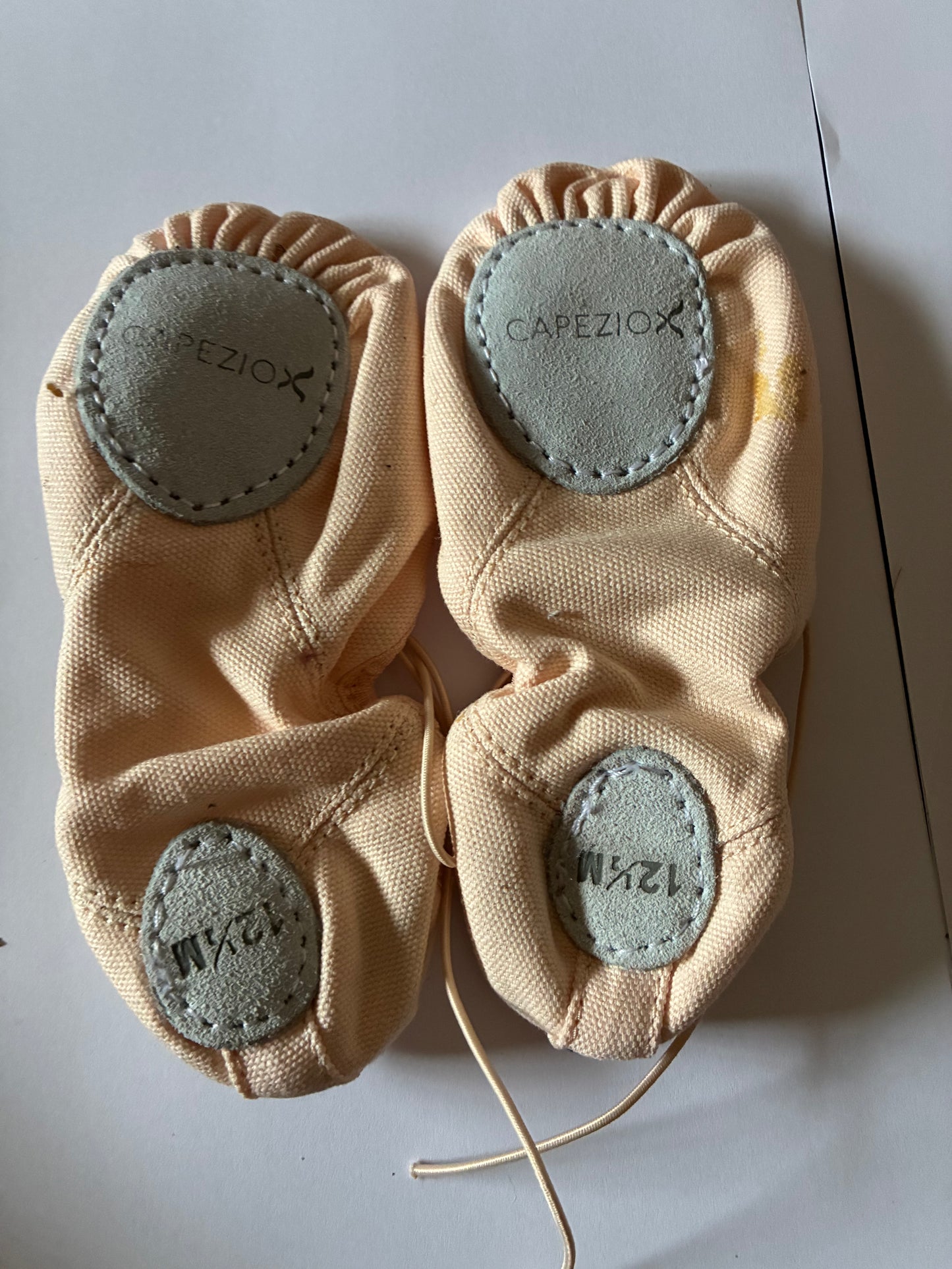 Capezio Juliet 2 canvas split sole pink ballet shoes - child 12.5 m